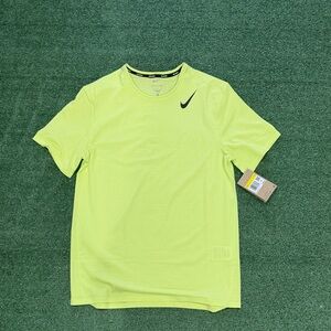 Nike Shirt Mens Small Volt Yellow Aeroswift Dri Fit ADV Racing Running Top